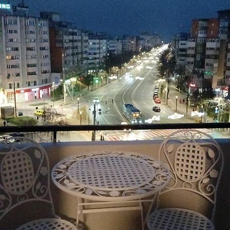 Hellen'S Ultracentral Apartament ブザウ エクステリア 写真