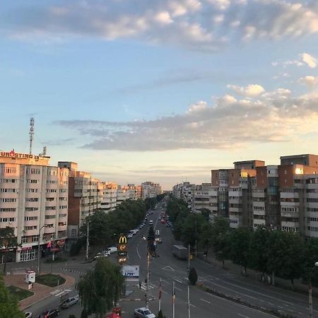 Hellen'S Ultracentral Apartament ブザウ エクステリア 写真