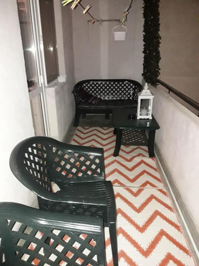 Hellen'S Ultracentral Apartament ブザウ エクステリア 写真