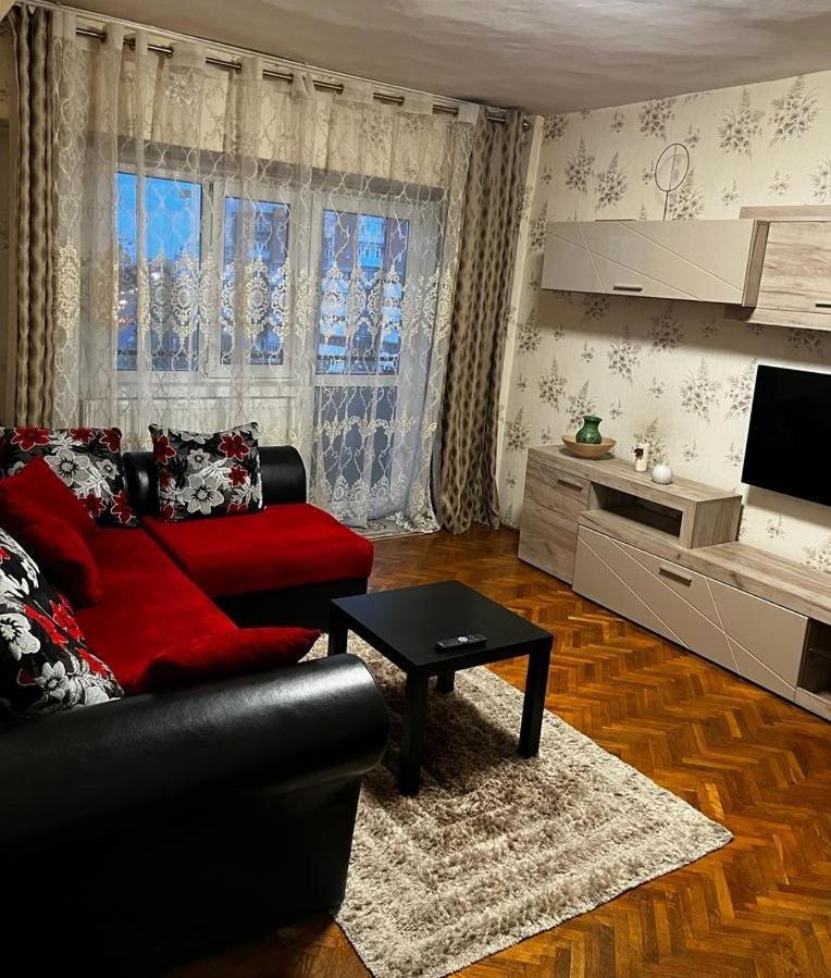 Hellen'S Ultracentral Apartament ブザウ エクステリア 写真