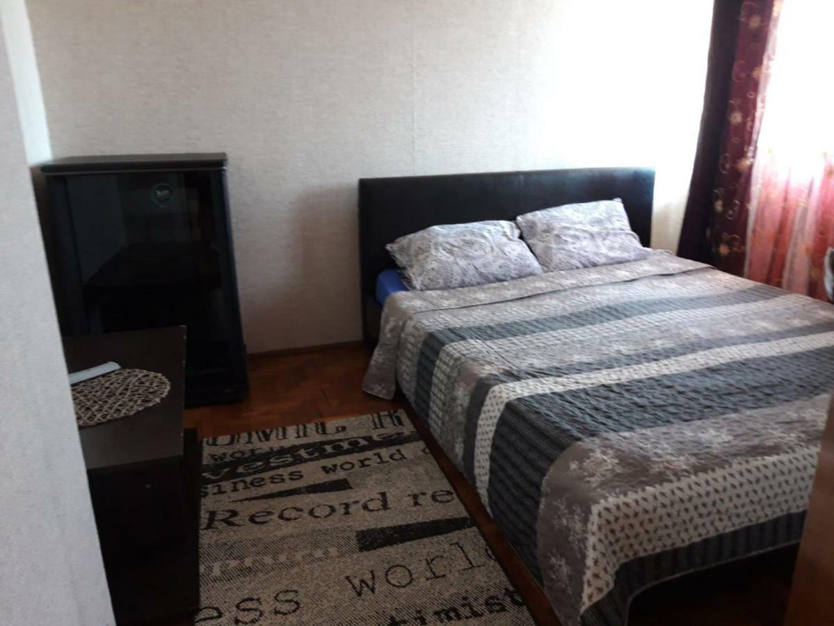 Hellen'S Ultracentral Apartament ブザウ エクステリア 写真