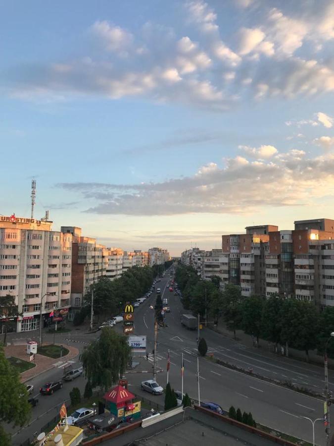Hellen'S Ultracentral Apartament ブザウ エクステリア 写真